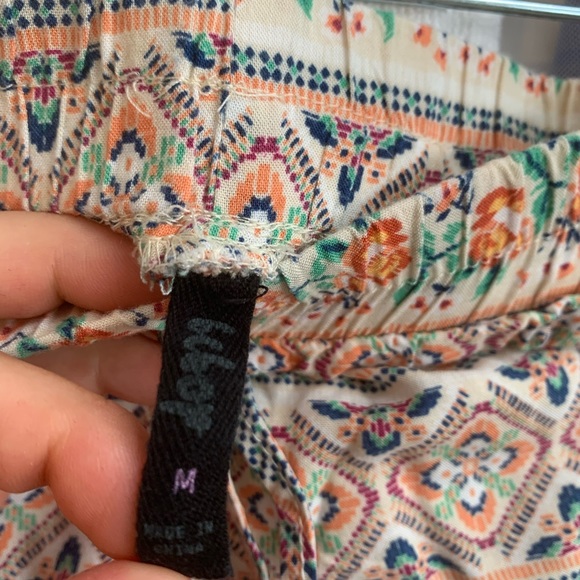 Flowy summer colorful shorts - Picture 3 of 4